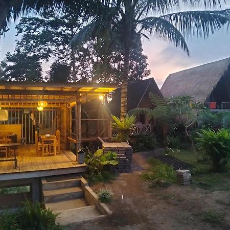 טטבאטו Girang Rinjani Bungalows מראה חיצוני תמונה