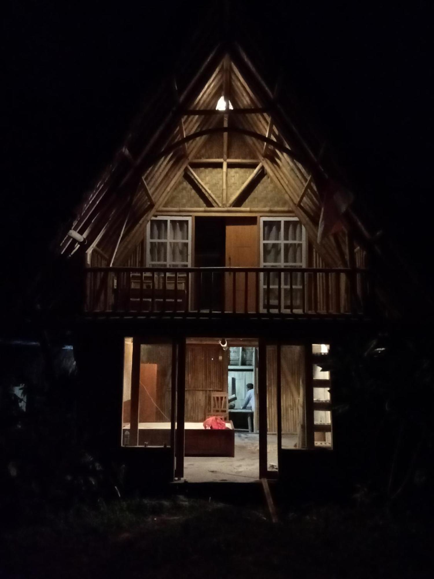 טטבאטו Girang Rinjani Bungalows חדר תמונה