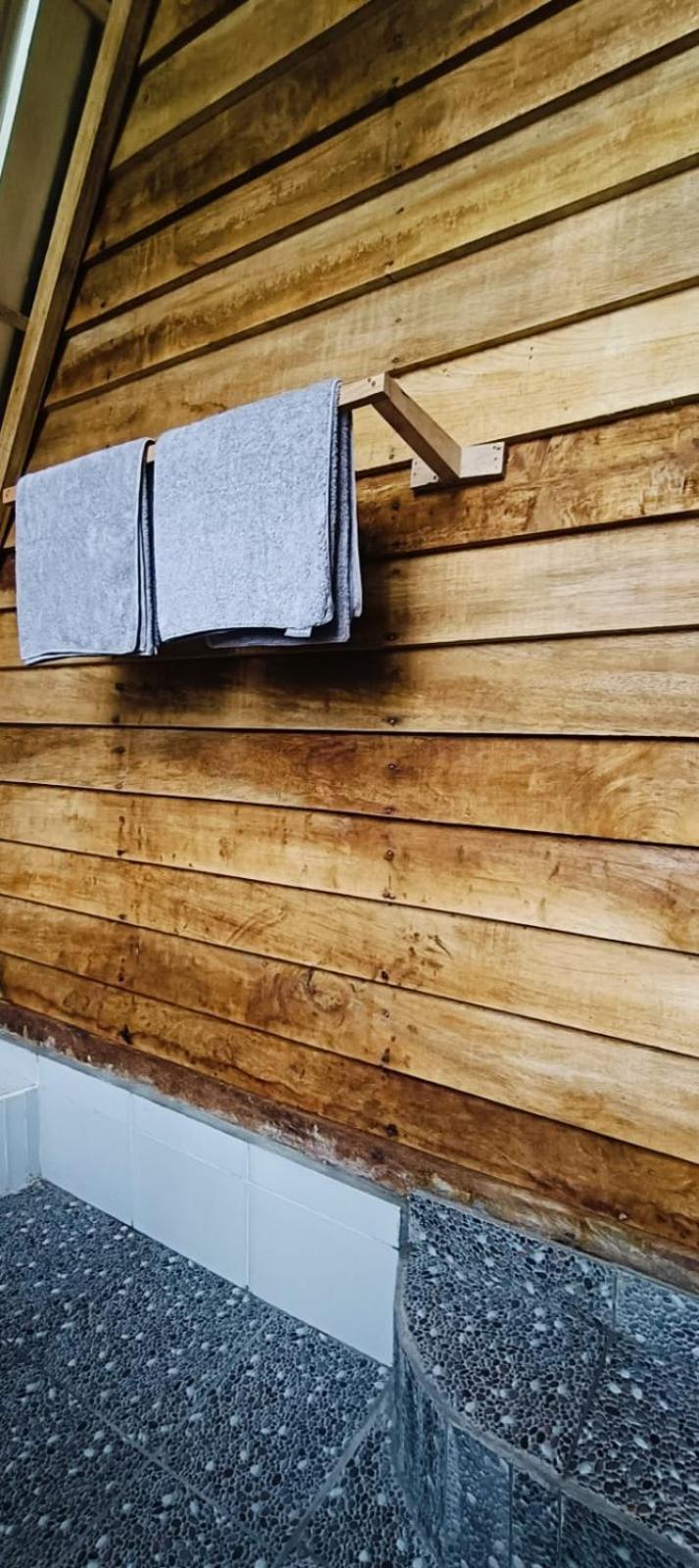 טטבאטו Girang Rinjani Bungalows מראה חיצוני תמונה